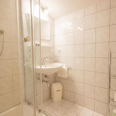 Apart Helmuth.2 * See