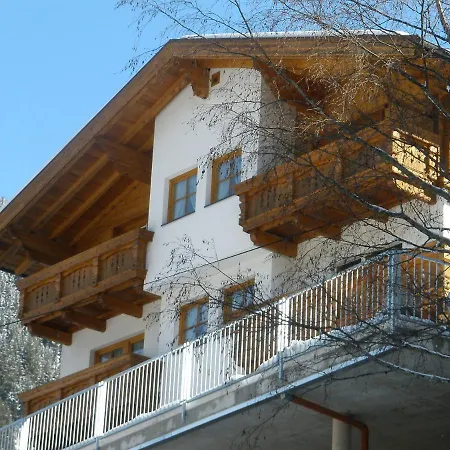 Apart Helmuth.2