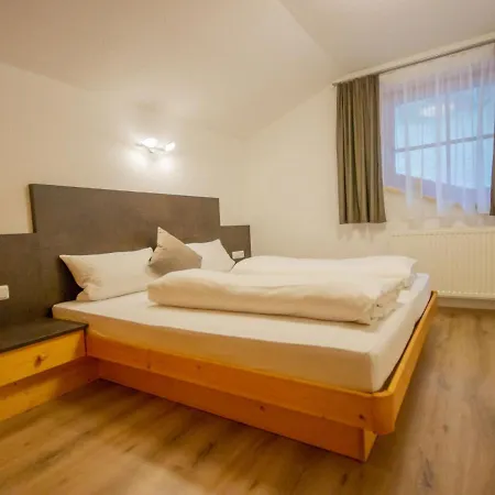 Apart Helmuth.2 *